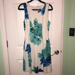 Women’s dress